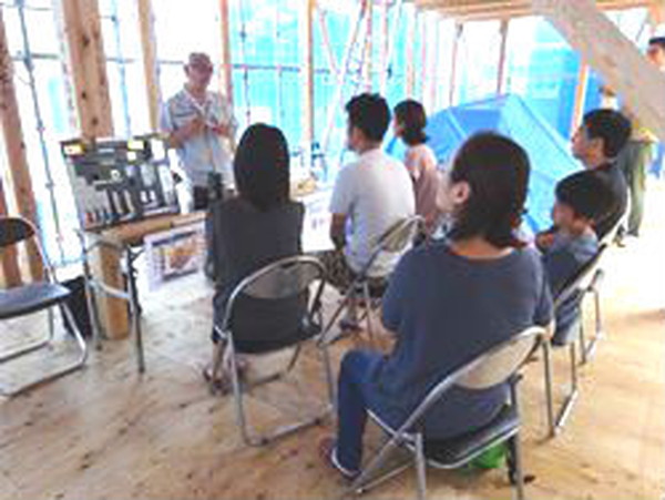 諫早建設・構造見学会の様子